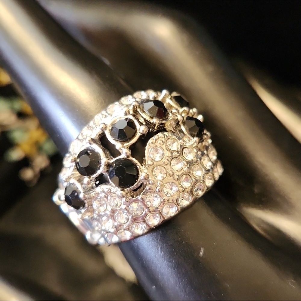 Fashion Stretch Band Ring 9$
